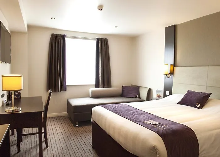 Premier Inn Macclesfield North